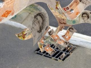 £10 notes going down a drain