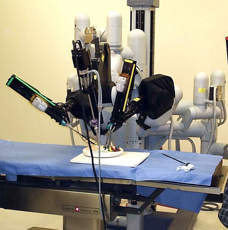 Robotic surgeon