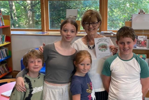 Frances with and left to right: Oz, Billie, Mya and Jacob.