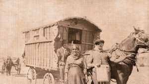 Gypsies leaving Lady Sybil Grant's site at Epsom