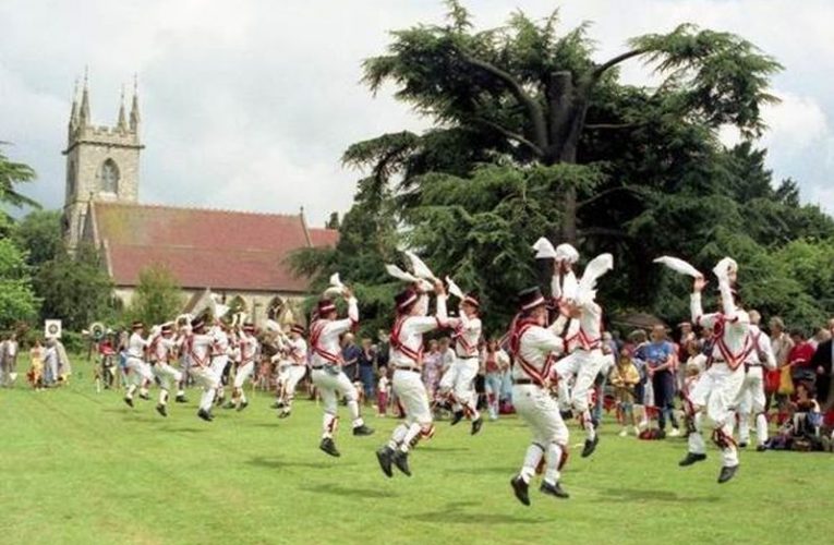 Ewell Morris dancers