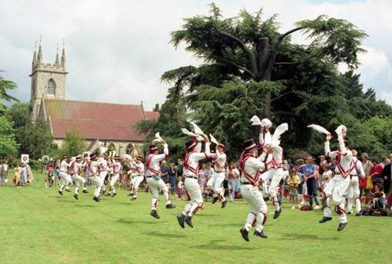 Ewell Morris dancers