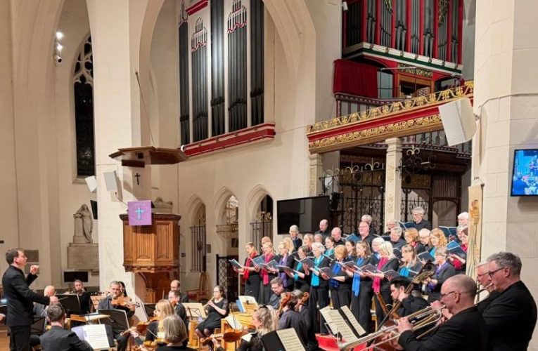 Epsom Chamber Choir spring bridge across the centuries