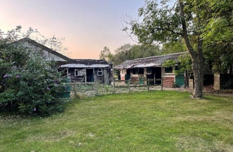 Stables and outbuildings at Clouds Hill Farm, Oxshott. (Credit: Fairmile Group Ltd./Elmbridge Borough Council planning documents). Permission to use.