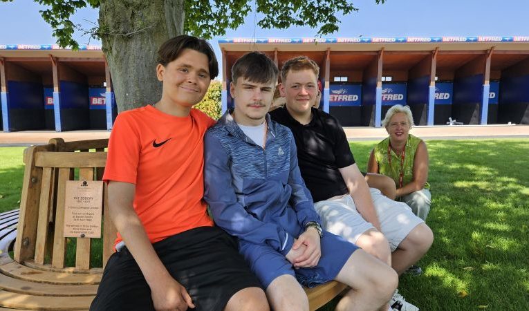 Nescot students restore Pat Eddery memorial bench at Epsom Downs
