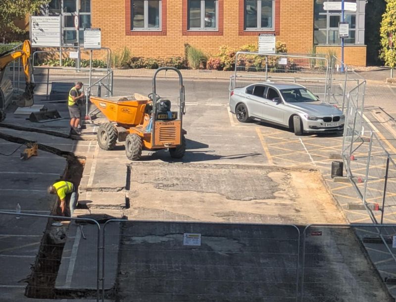 Construction underway outside Senate House, University of Surrey. Image credit: University of Surrey.