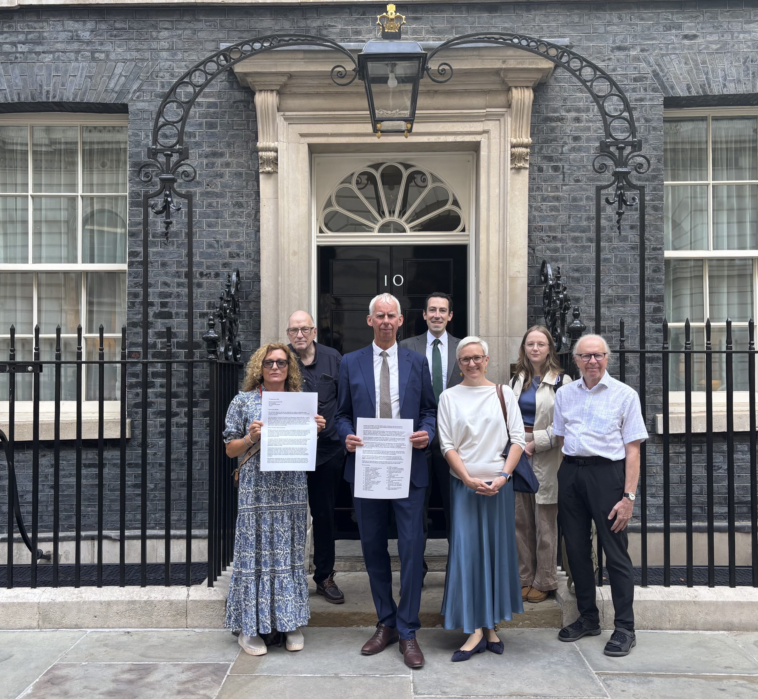 Photo of representatives of the campaign groups at 10 Downing Street.