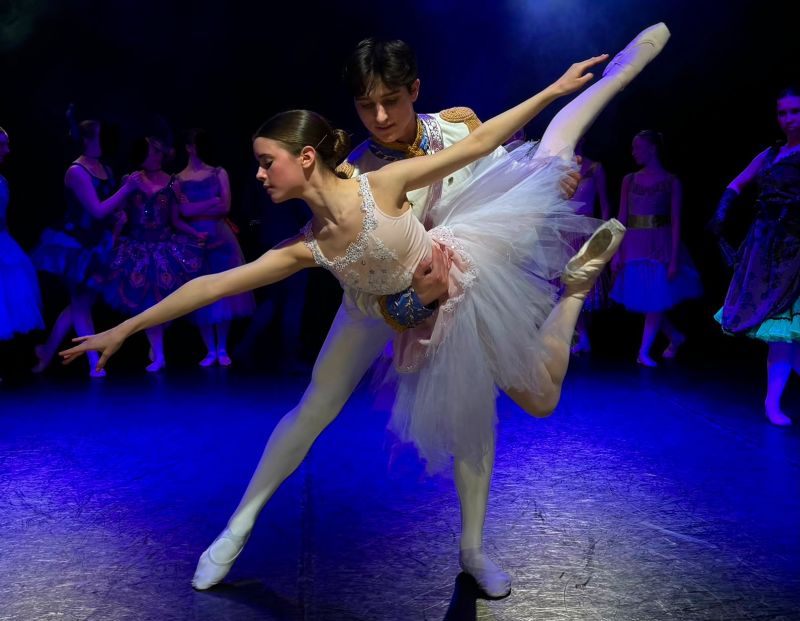 Laine Dancers