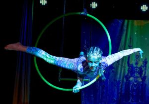 Olivier flying in circus
